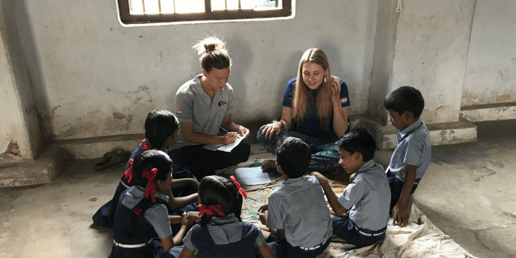 GVI volunteers making a difference teaching children in India.